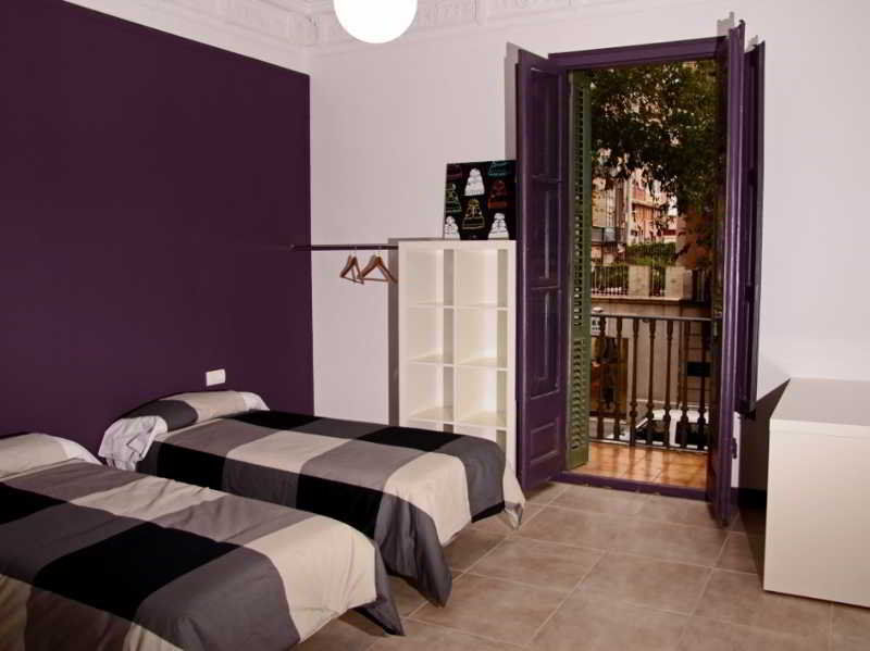 Ella Hostel Barcelona — Photos 1